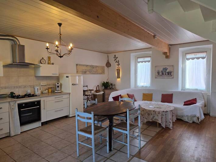 Location de vacances pour 4 personnes, avec piscine et jardin, animaux acceptés à Villardonnel