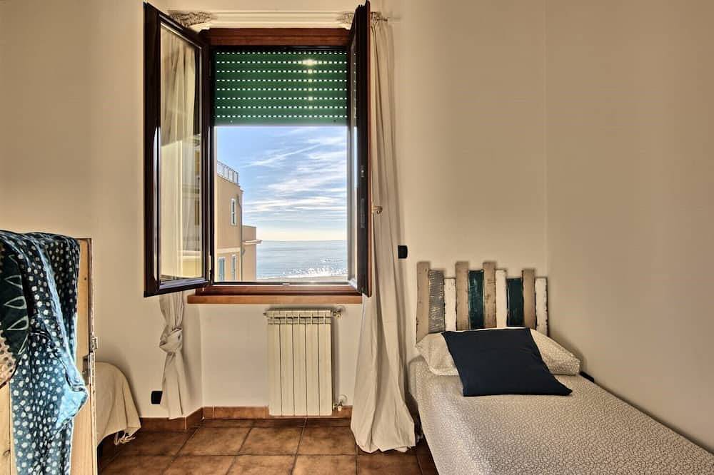 Attico sul Mediterraneo  cin: It058091C234Hm4Usy in Ostia, Roma