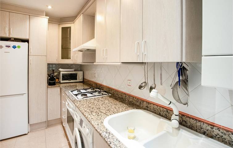 Apartamento vacacional entero, Apartamento con vistas al mar, piscina y aparcamiento. in Sant Feliu de Guíxols, Costa Brava