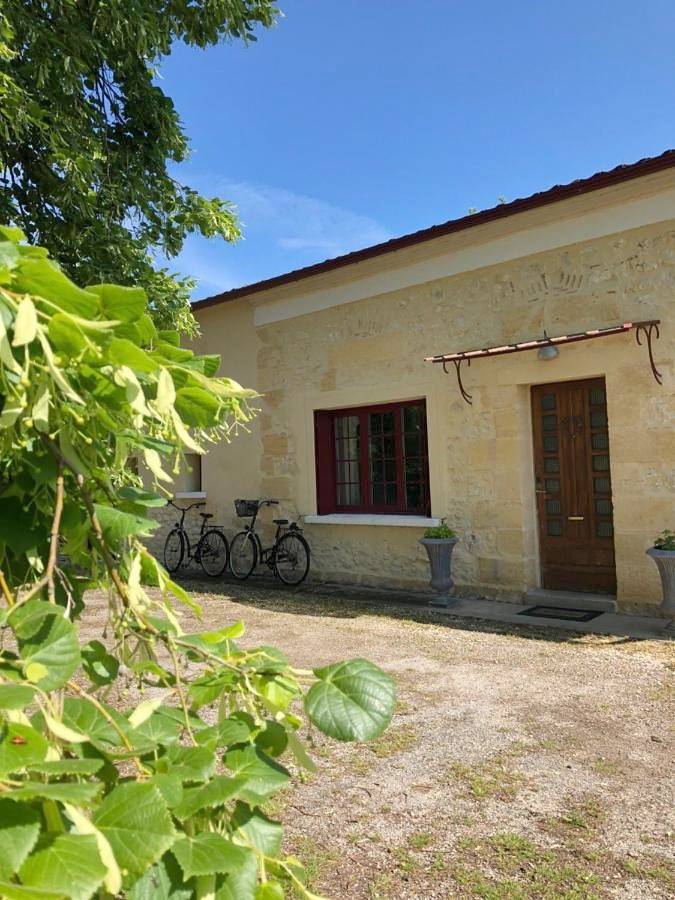 Location de vacances pour 10 personnes, avec vue ainsi que jardin et piscine à Bergerac - 2