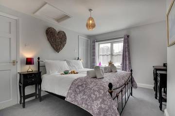 Holiday Home for 5 People in Holt, Norfolk, Photo 1