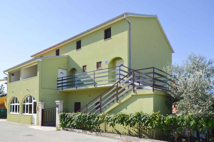 Apartament wakacyjny dla 4 osób, z Balkon i Ogród w Peroj