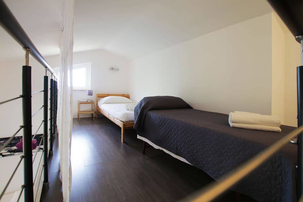 Moderne villa met privégolfbaan, zwembad, tuin, terras, Wifi, zeezicht in Contrada Pistavecchia, Provincie Palermo