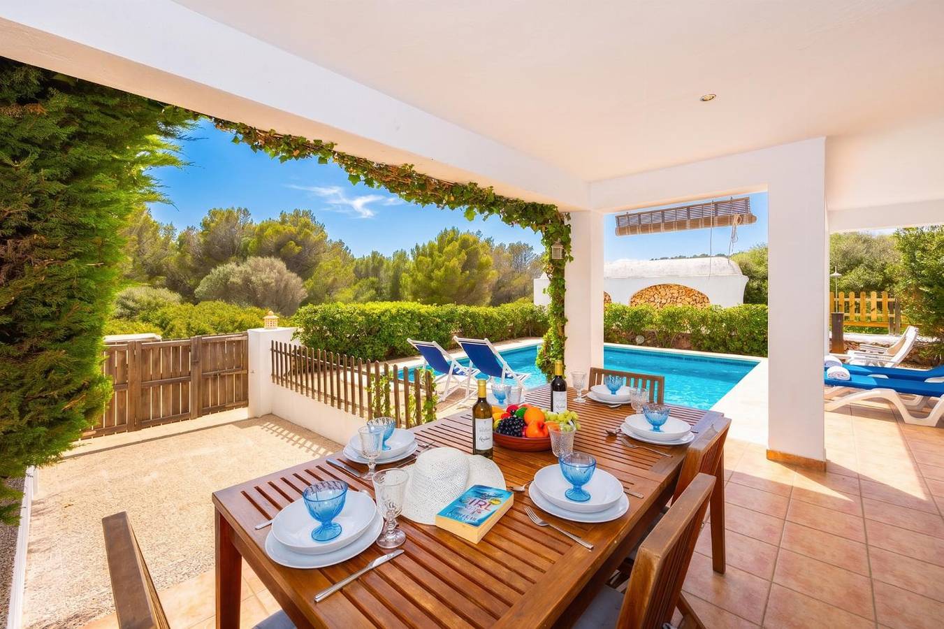 Villa für 8 Personen mit Terrasse in Coves Noves, Es Mercadal