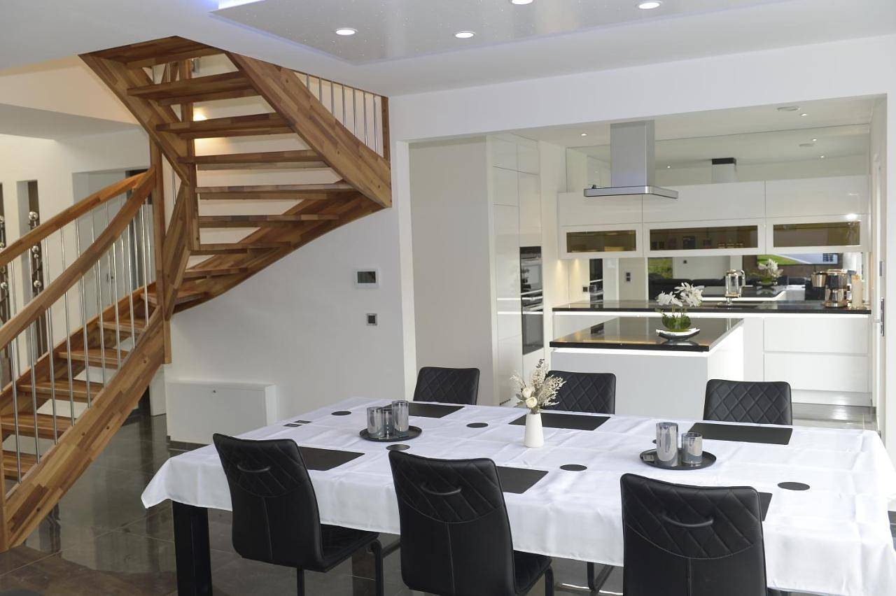 5 Sterne Luxus Villa Klimatisiert Dachterrasse Mit Atemberaubender Aussicht ooooo in Ellenz-Poltersdorf, Cochem-Zell