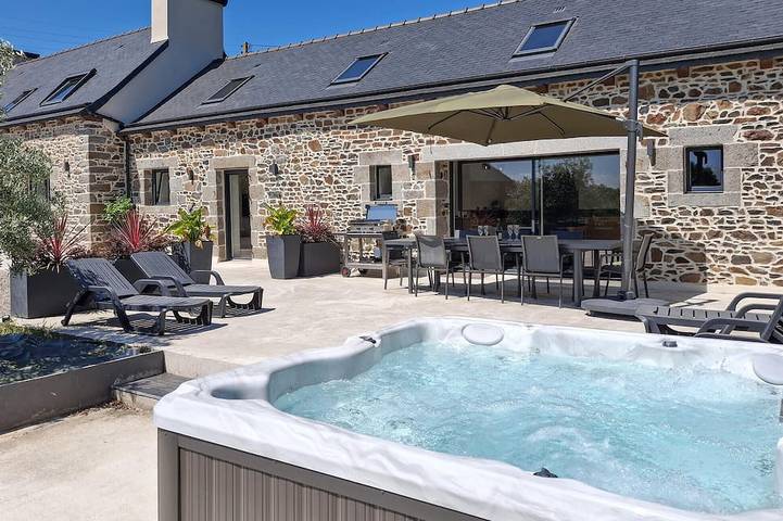 Location de vacances pour 8 personnes, avec jardin à Tréméloir