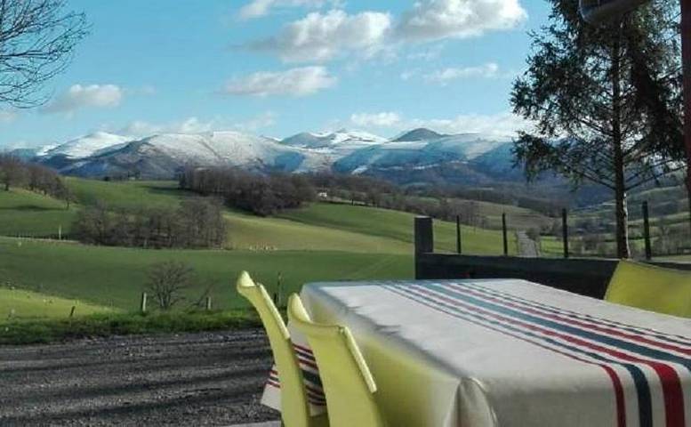 Location de vacances pour 4 personnes, avec Terrasse et Jardin dans Ainhice-Mongelos