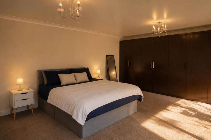 Apartamento para 4 personas, con Jacuzzi y Jardín en Windsor