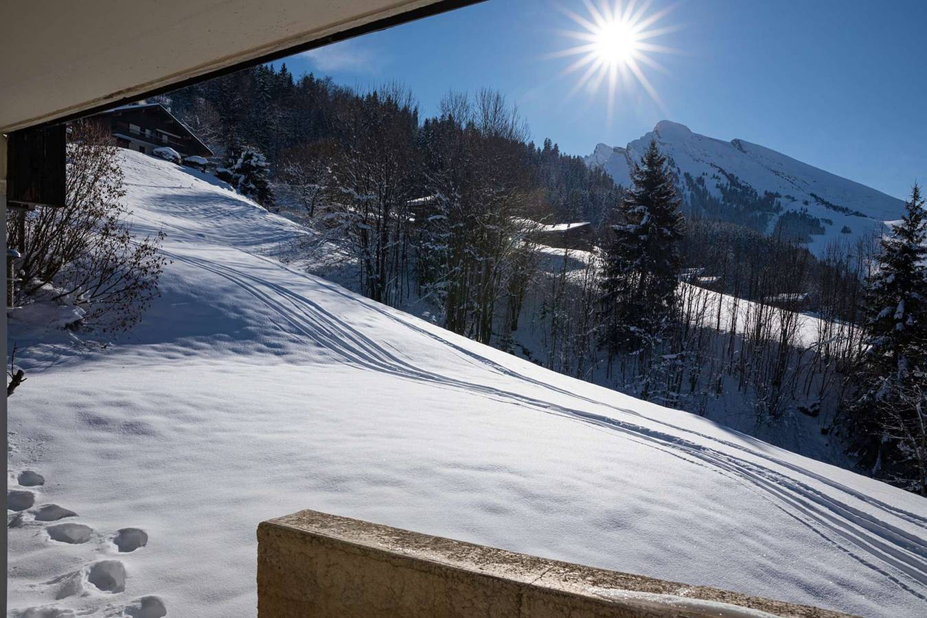 Entire holiday apartment, Renovated apartment with mountain views in La Clusaz, Annecy region