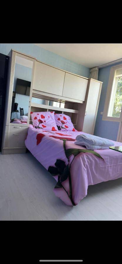 Maison d’hôte pour 3 personnes, avec Jardin et Vue à Castres