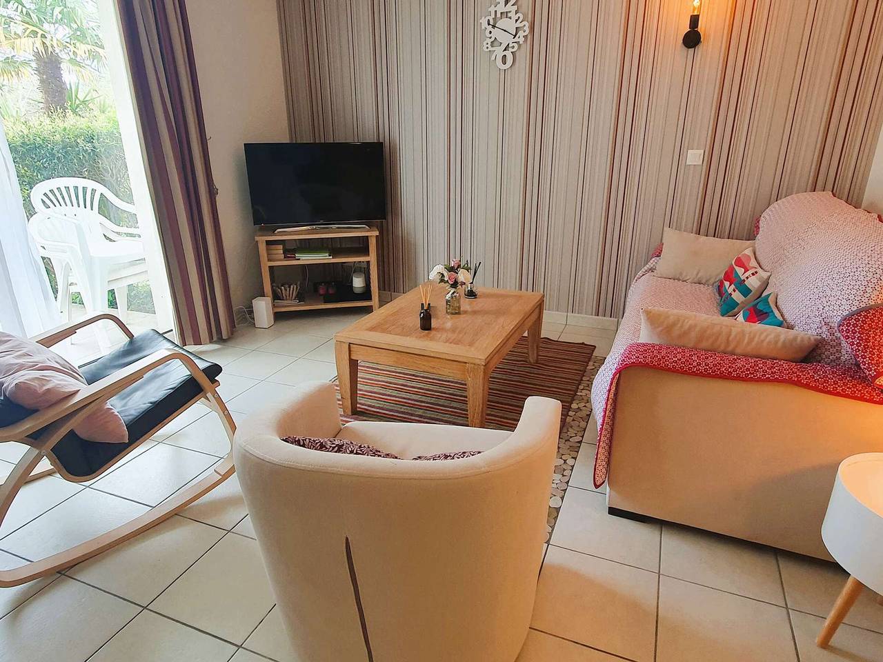 Ganze Wohnung, Fouesnant Beg Meil: Superbe appart 4 pers. avec piscine chauffée, à 100m de la plage in Fouesnant, Côte de Cornouaille