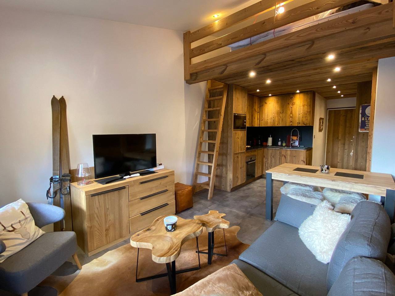 Entire apartment, T2 + Sleeping Area 6 Pers, South, Wifi, La Clusaz in La Clusaz, Annecy region