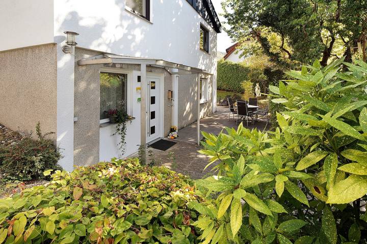 Entire apartment, Holiday Apartment Hogh with Beautiful Garden in Beuren, Albsteig Stage 9