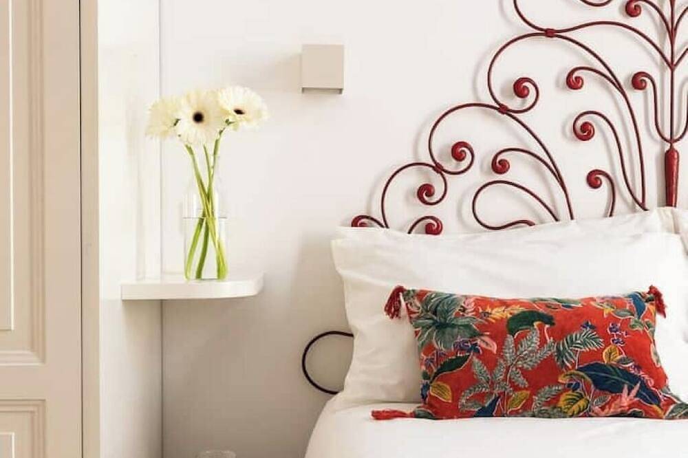 Elegant beachfront home in the heart of Ostia in Ostia, Rom