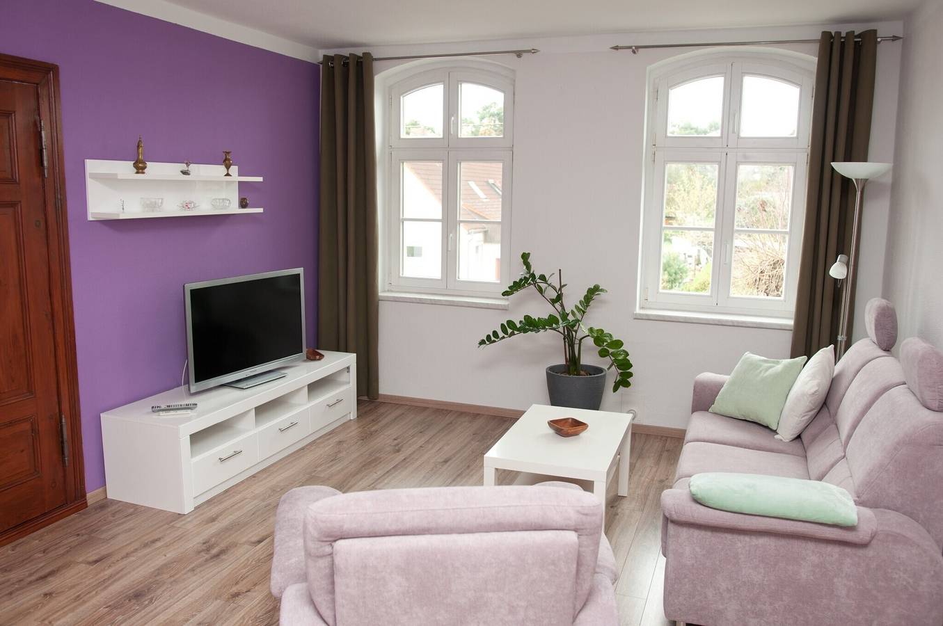 Appartement entier, Appartement "Alte Schule" avec piscine privée et Wi-Fi in Stradow, Vetschau