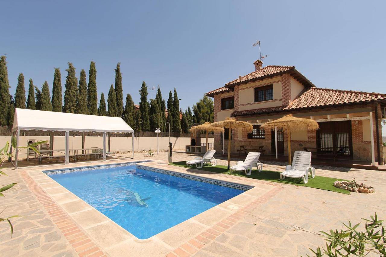Casa Jardin del Valle. Tucasatemporal in Seseña, Área Metropolitana de Madrid