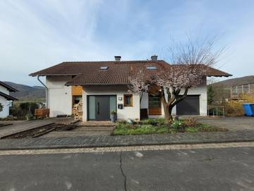 Ferienwohnung für 2 Personen, mit Terrasse und Garten, kinderfreundlich in Roßbach