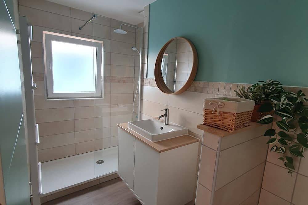 Ganze Wohnung, Studio-Standard-Ensuite mit Dusche-Bergblick in Labaroche, Regionaler Naturpark Belchen der Vogesen