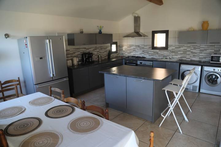 Villa pour 7 personnes, avec terrasse et jardin, animaux acceptés à Sète - 4