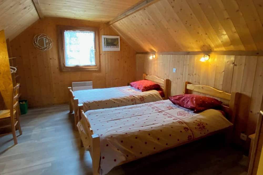Chalet des planchettes le lynx in Marigny (Jura), Jura