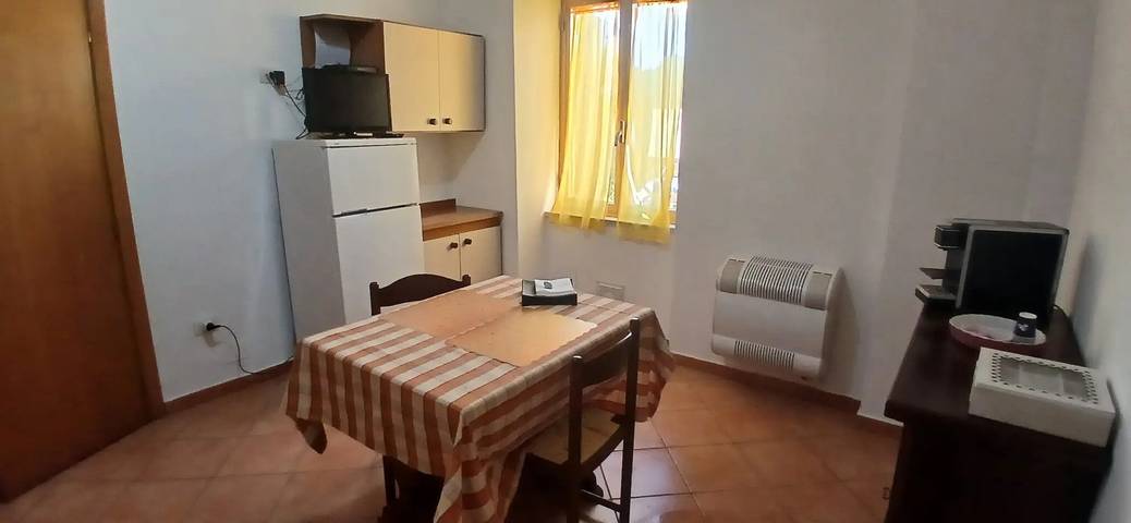Camera 'Matrimoniale 2' con giardino condiviso e Wi-Fi in Rocca di Papa, Castelli Romani