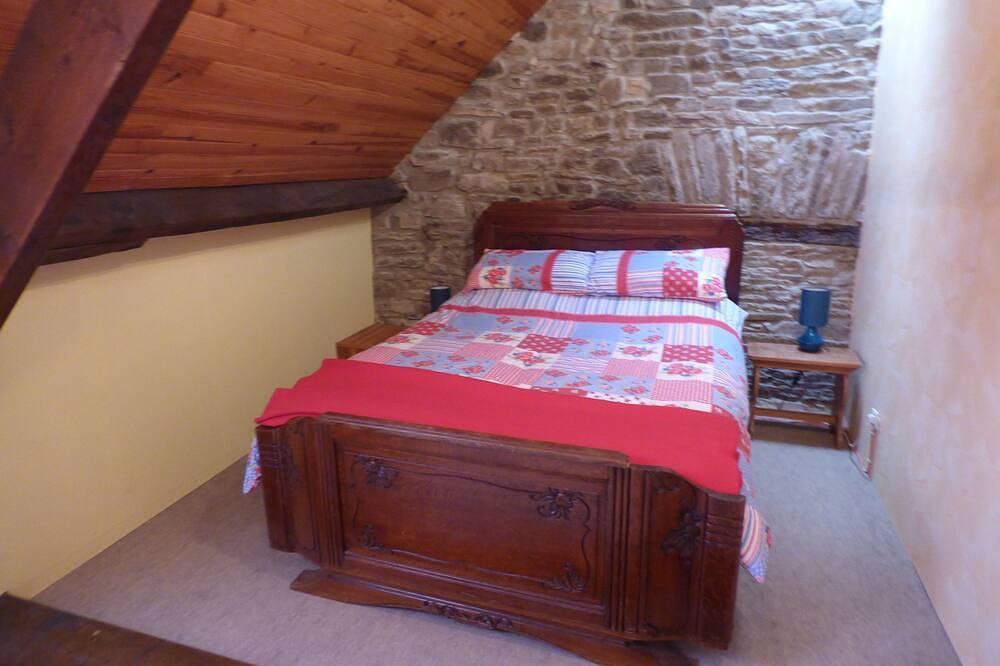 Familiale de Cottage confortable spacieuse et jardin. Rural et relaxant. in Saint-Pierre-Tarentaine, Région de Vire