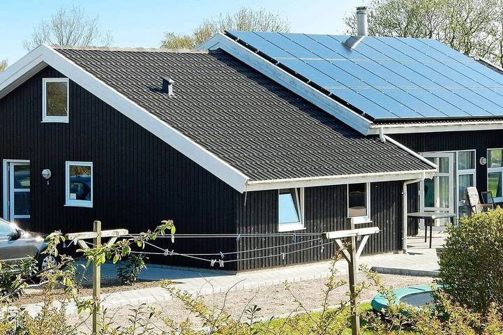 Ferienhaus für 12 Personen, mit Sauna und Terrasse sowie Pool und Whirlpool, mit Haustier in Købingsmark Strand