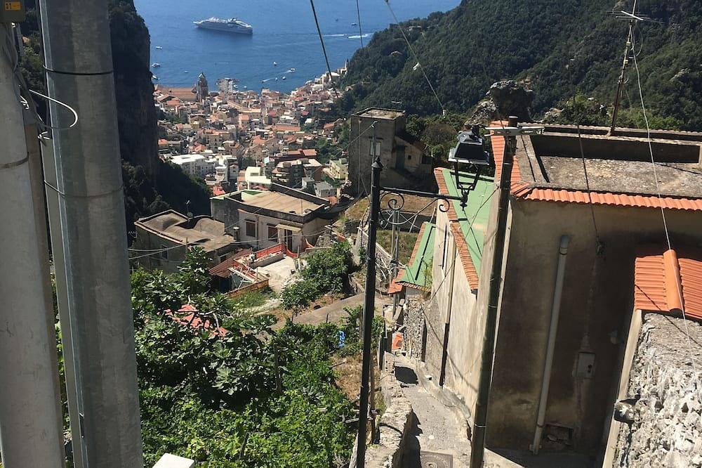 Entire apartment, Il Gallo - A jewel overlooking the mediterranean sea and the old town of Tropea in Tropea, Vibo Valentia Province