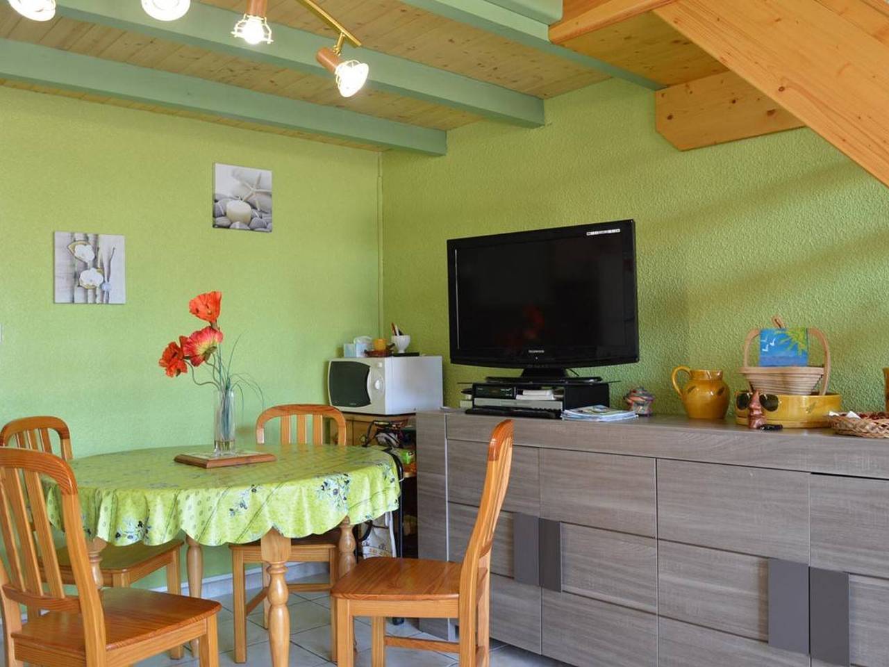 Familienfreundliche Maisonette mit Terrasse, 400m vom Strand, Parkplatz, Klimaanlage in Saint Pierre la Mer, Fleury