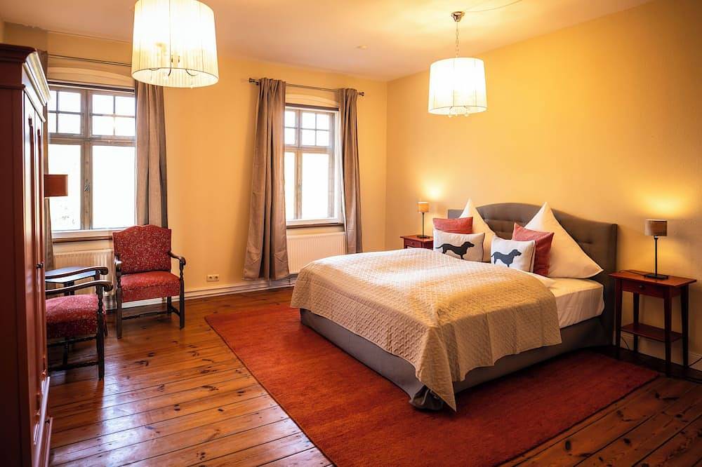 Landhausvilla mit 3 Ferienwohnungen und Sauna für Familien und Freunde in Kuhlen-Wendorf, Ludwigslust-Parchim