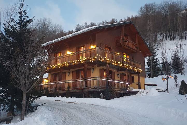 Maison pour 12 personnes, animaux acceptés à Allos