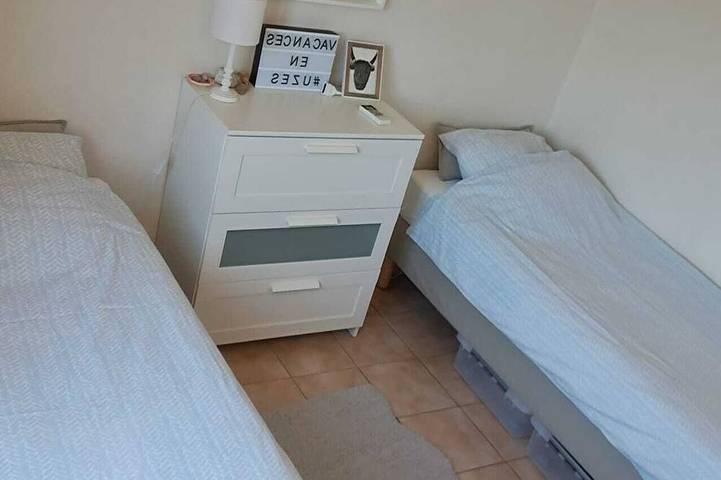 Location de vacances pour 6 personnes, avec jardin et terrasse, animaux acceptés à Arpaillargues-et-Aureillac - 4