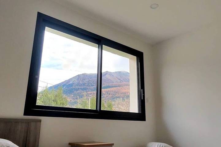 Location de vacances pour 8 personnes, avec terrasse à Saint-Vincent-les-Forts - 2