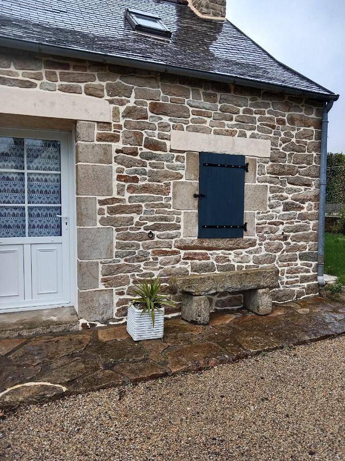 Location de vacances pour 4 personnes, avec vue et jardin, animaux acceptés à Trégourez - 2