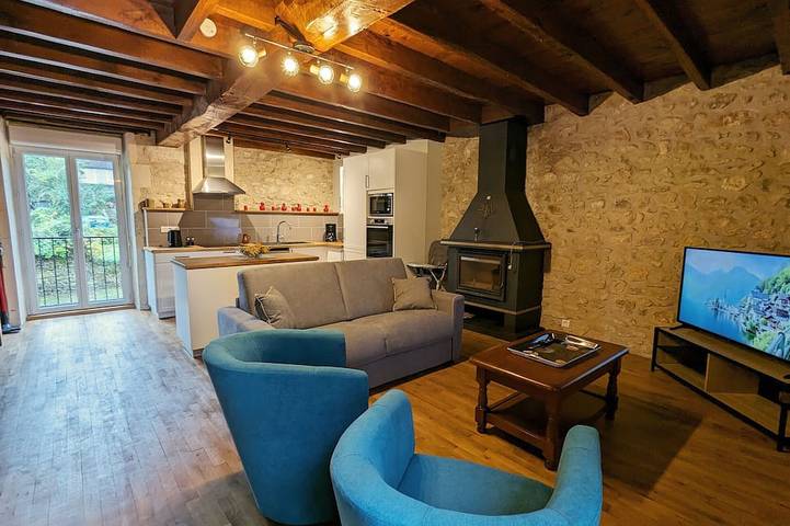 Gîte pour 6 personnes, avec jardin à Saint-Aigny