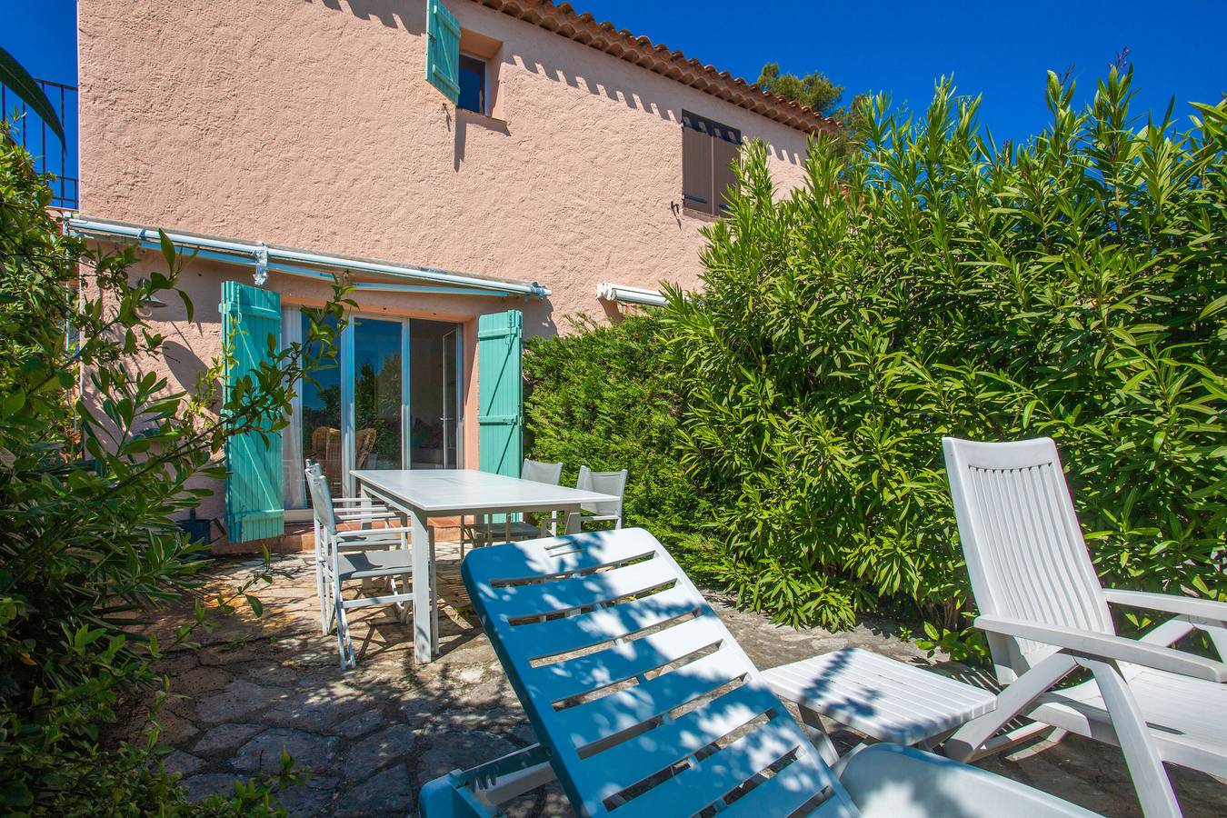 Ferienhaus 'Maison De Gathen' mit Meerblick, Gemeinschaftspool und Klimaanlage in Cavalaire-sur-Mer, Draguignan Region
