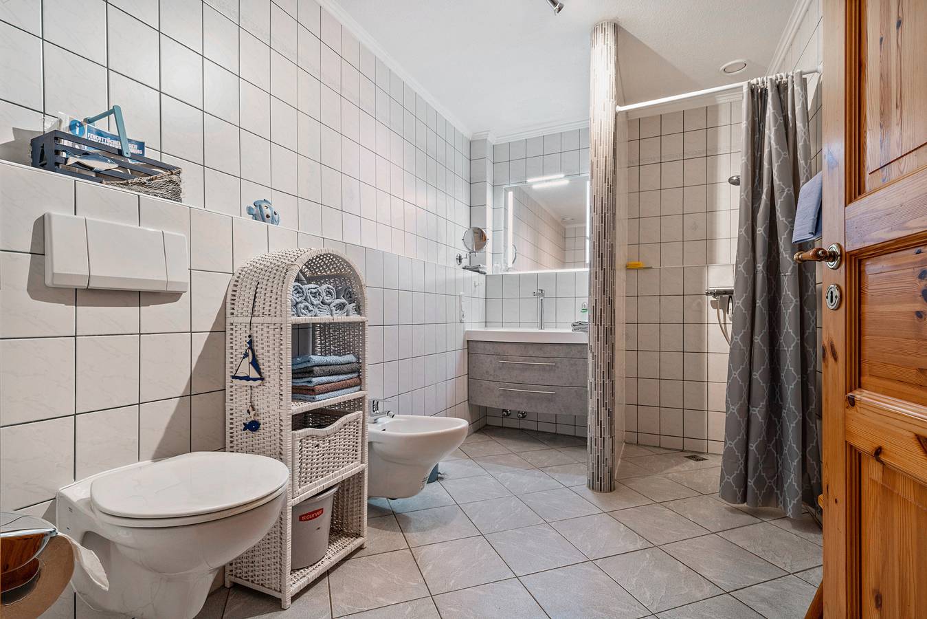 Ganze Wohnung, Apartment 'Ferienwohnung Süd-West' mit privatem Garten und Wlan in Pellworm, Nordfriesische Inseln