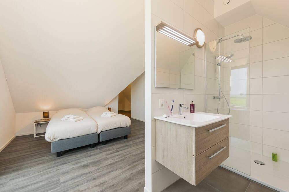 Luxe villa aan het water in Ossenzijl, Nationaal Park Weerribben-Wieden
