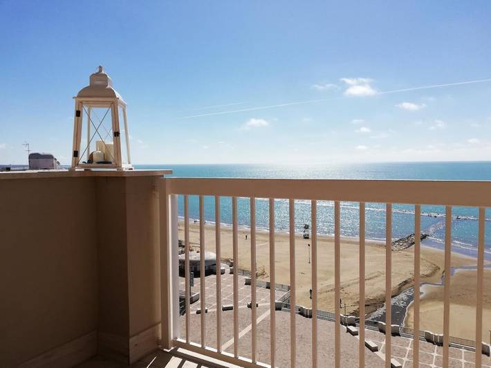 Appartamento per 4 persone, con Balcone e Terrazza nonché Panorama a Nettuno