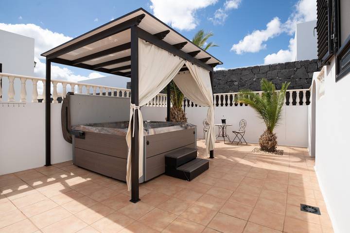 Villa pour 8 personnes, avec jacuzzi et jardin, adapté aux familles à Puerto del Carmen - 4