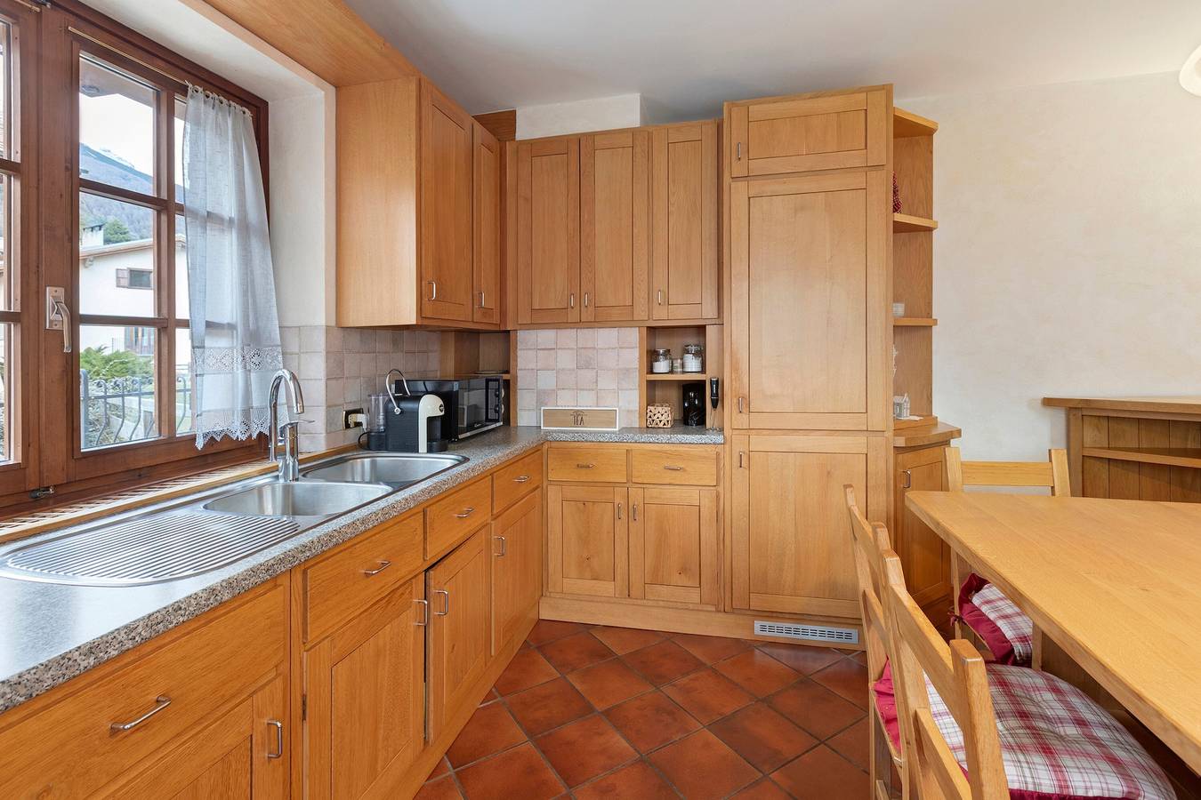 Ganze Wohnung, Apartment 'Fior Di Montagna' mit Bergblick, Gemeinschaftsterrasse und Wlan in Bormio, Bormio Gemeinde