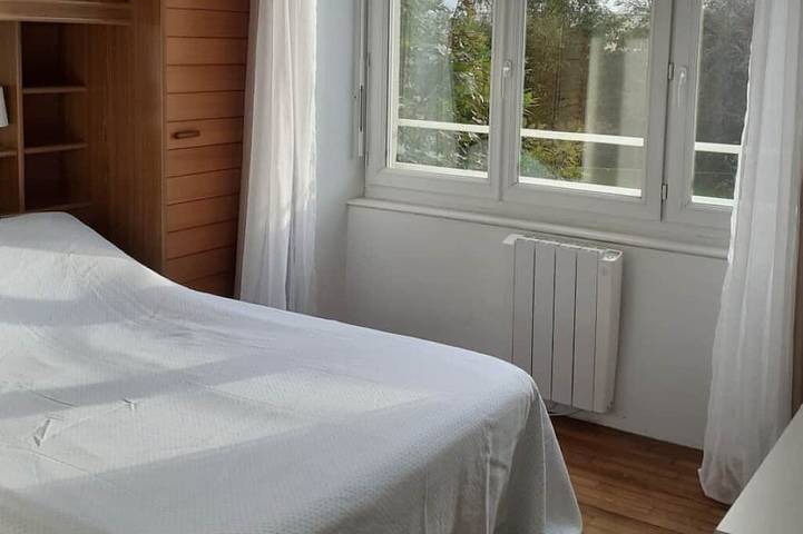 Appartement entier, Agréable  appartement  dans résidence avec jardin  très proche des commodités in Pont-l'Abbé, Côte de Cornouaille