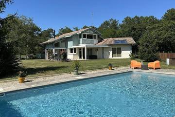 Gîte pour 8 personnes, avec jardin et piscine à Rivière-Saas-et-Gourby