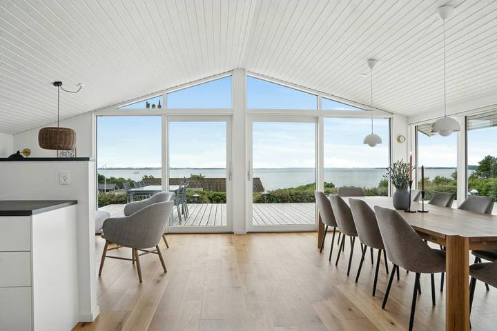 Feriehus for 6 personer, med terrasse, børnevenlig - 1
