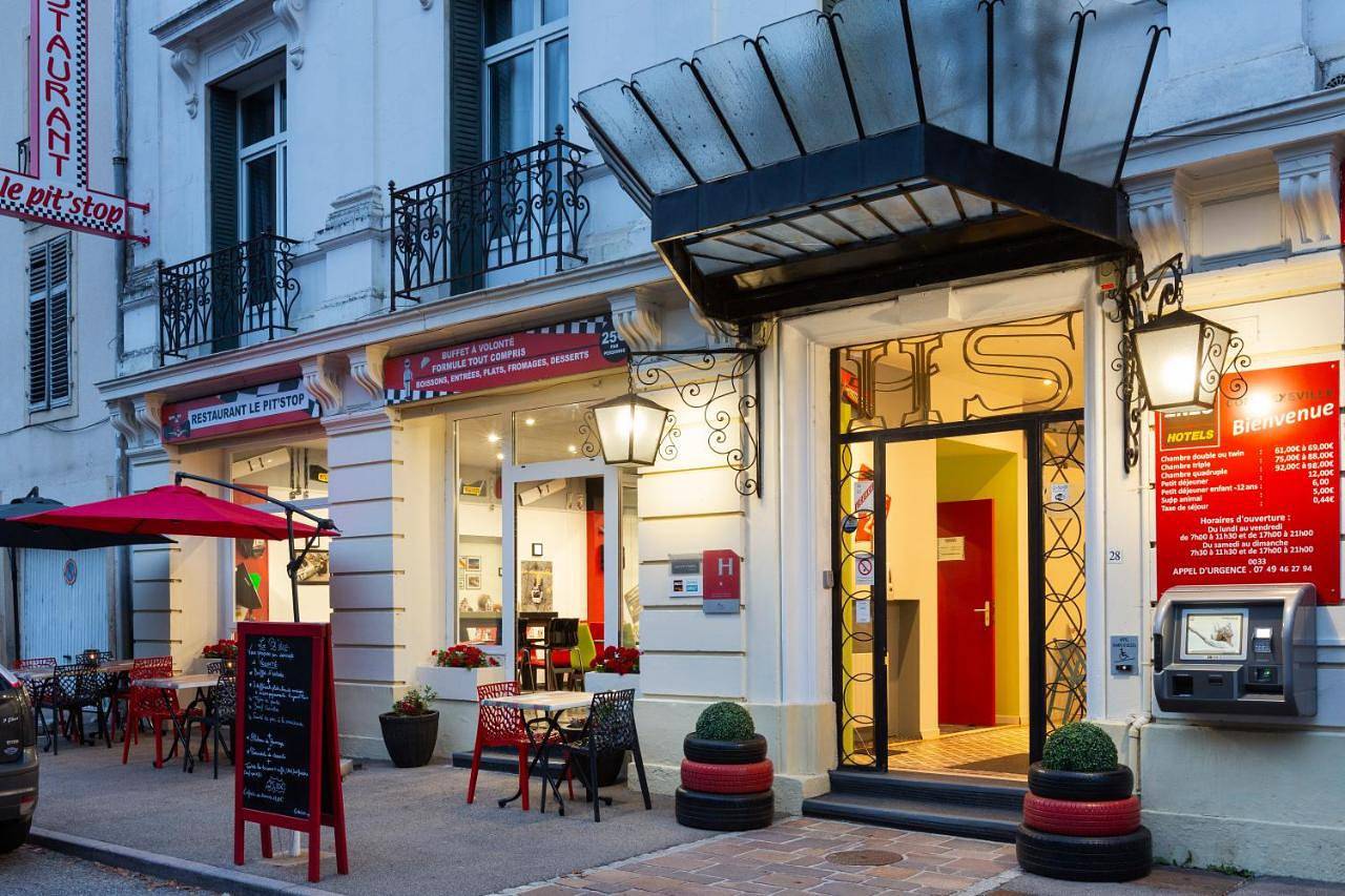 Enzo Hotels Contrexeville in Contrexéville, Neufchâteau