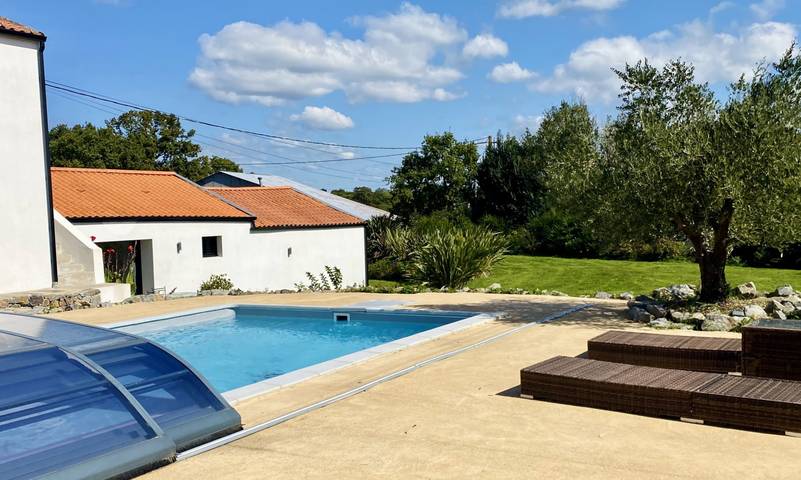 Chambre d’hôte pour 4 personnes, avec piscine et jardin à Saint-Mars-de-Coutais