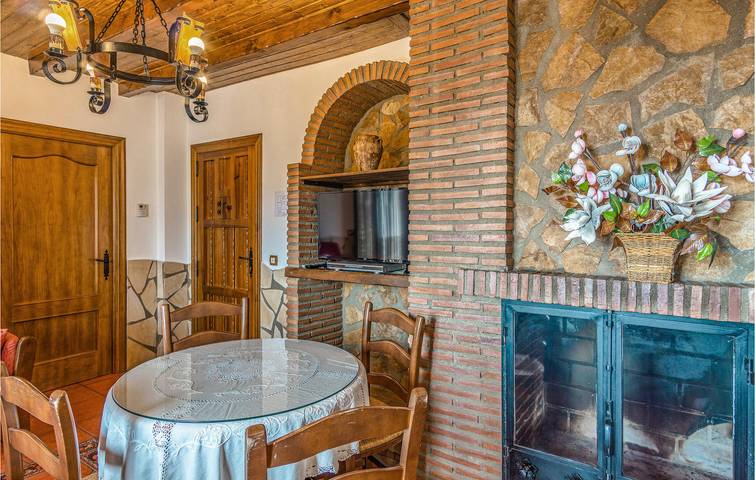 Apartamento con terraza junto a la piscina cerca de Golco in Mecina Bombarón, Alpujarra de la Sierra