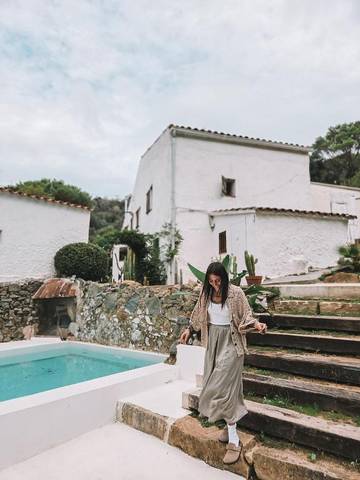 Casa rural para 12 personas, con jardín además de vistas y piscina en Dosrius