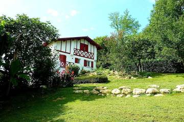 Gîte pour 10 personnes, avec terrasse et jardin à Louhossoa