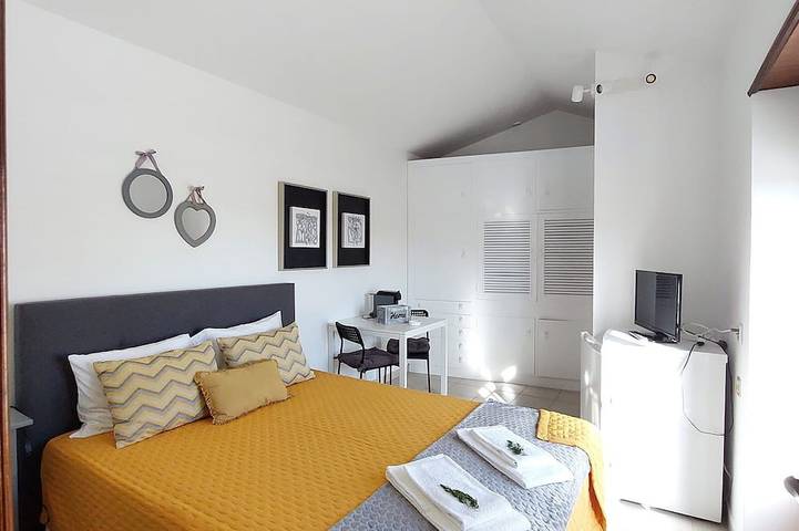 Gîte pour 3 personnes, avec jardin à Vila Nova de Milfontes